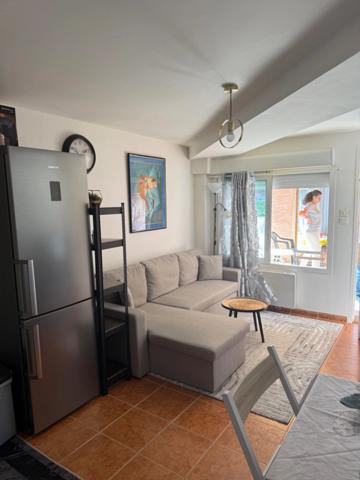 Appartement à vendre 2 pièces EGUILLES (13)