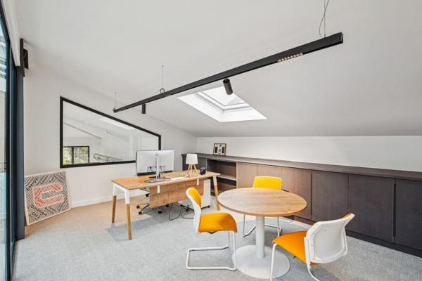Loft industriel à vendre avec terrasse privative à Courbevoie