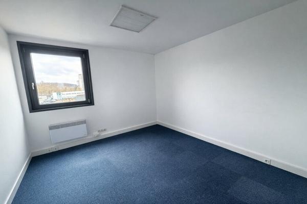 SAINT AVERTIN BUREAUX A LOUER 59 A 118 M² PARKINGS