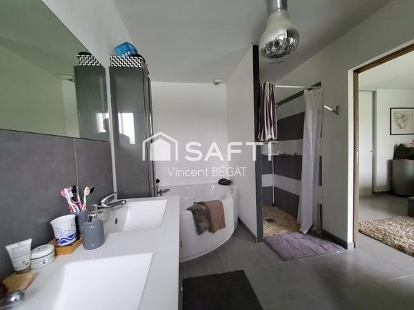 Pavillon de 2015 plain-pied 4 chambres piscine