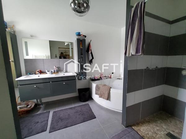 Pavillon de 2015 plain-pied 4 chambres piscine