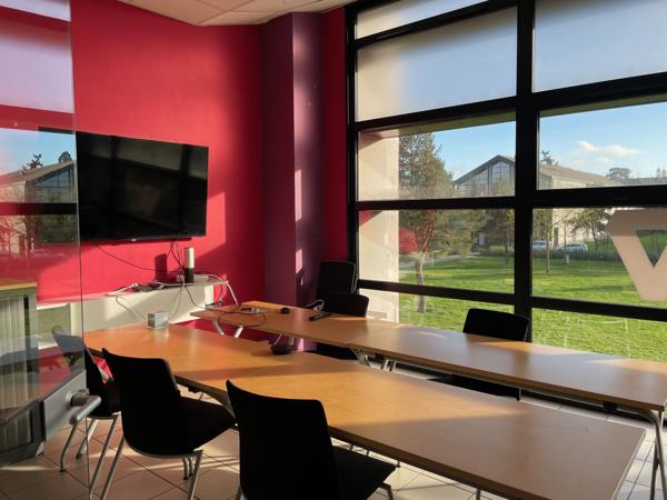 PLATEAU DE BUREAU 82 M2 - ACCES PMR - A VENDRE A SOISSONS - Zone Franche