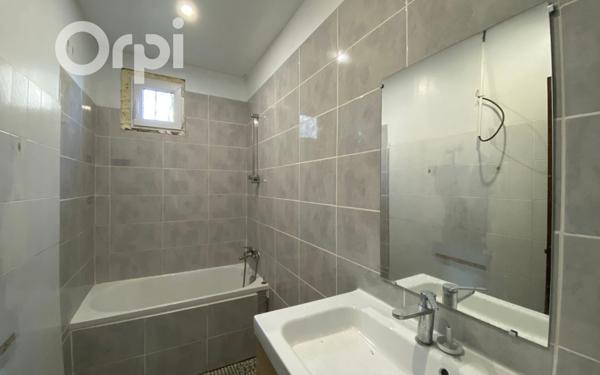 Maison à vendre    4 pièces •  Arles