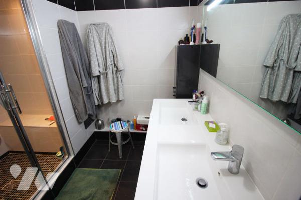 Grand appartement T4 de 79m2 (Carrez) AVEC TRES BELLE VUE MER, dans le 10e (Saint-Tronc)