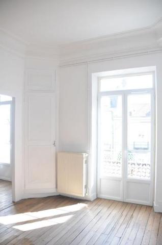 St MARTIN - Centre ville, 
Nous proposons, un appartement ...