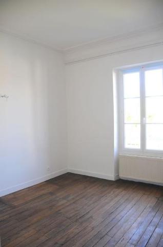 St MARTIN - Centre ville, 
Nous proposons, un appartement ...