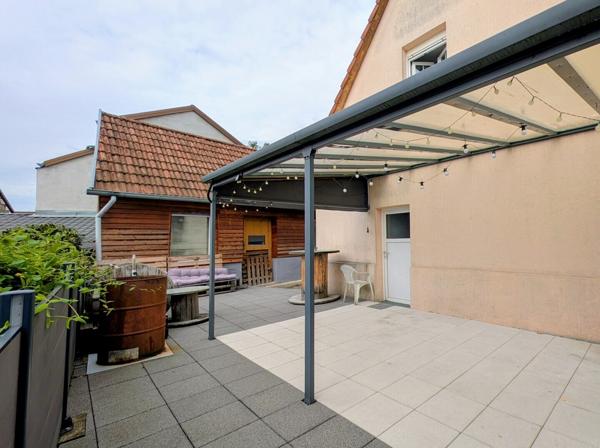 Maison familiale éco-énergétique avec terrasse et grand garage