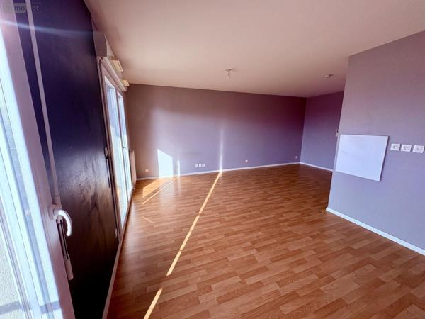 Appartement à vendre à Saint-Méloir-des-Ondes en Ille-et-Vilaine (35350), ref : 11803/2390   
Centre-Bourg