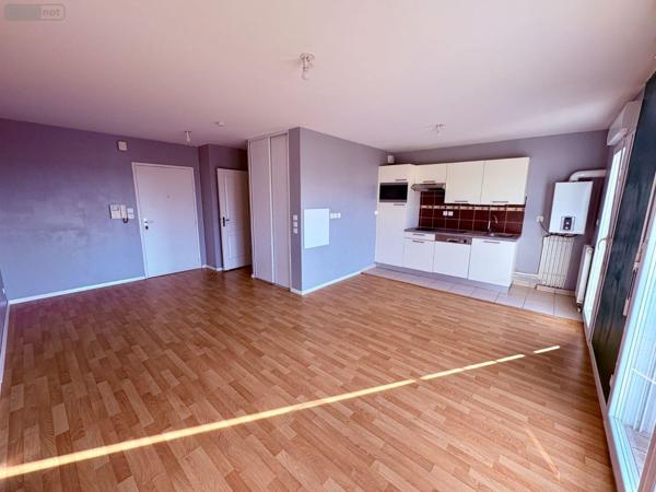 Appartement à vendre à Saint-Méloir-des-Ondes en Ille-et-Vilaine (35350), ref : 11803/2390   
Centre-Bourg