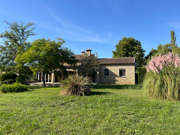 Maison Eyragues 159 m2