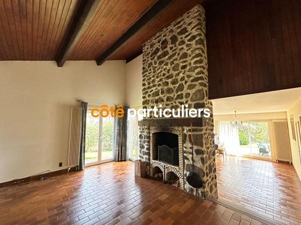 Vente Maison157,5 m² - 7 Pièces - CUSSAC SUR LOIRE (43370)