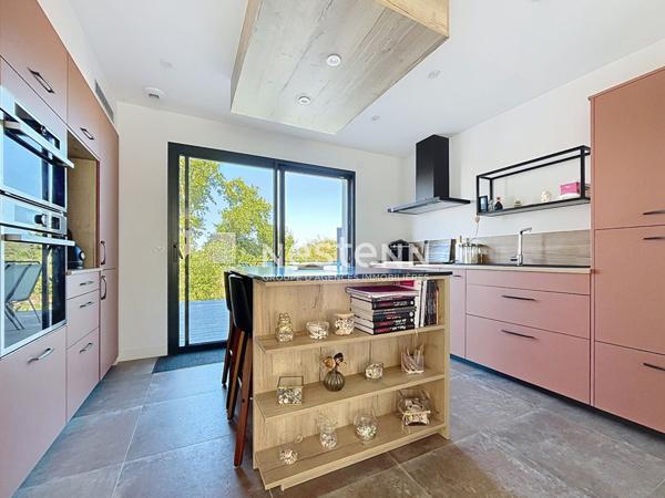 A vendre - Maison contemporaine 4 chambres, 130 m², avec jardin et garage dans le bourg de "Saint Lambert La Potherie"