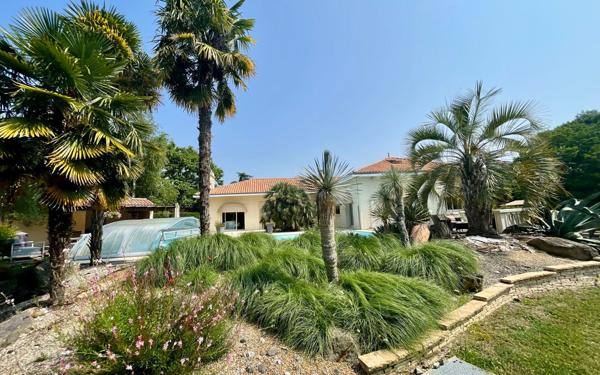 Maison à vendre    8 pièces •  Saint-Symphorien