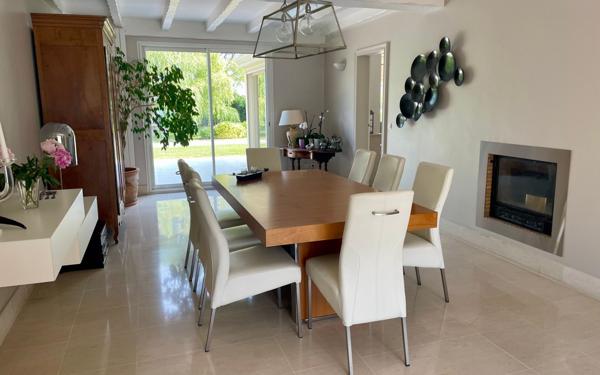 Maison à vendre    8 pièces •  Saint-Symphorien