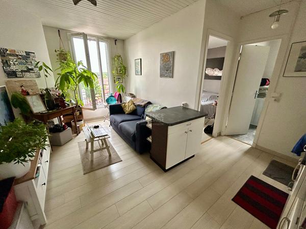 Appartement Achères 2 pièce(s) 28 m2 avec jardin privatif. 142 000 € **  - Référence  9377