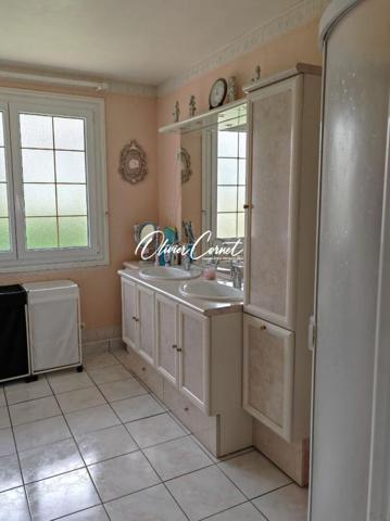 Maison Arcisses 7 pièces 188 m²