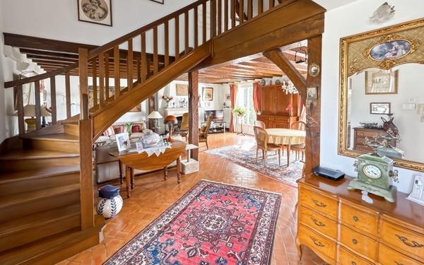 Maison à vendre    4 pièces • 145 m2 Olivet