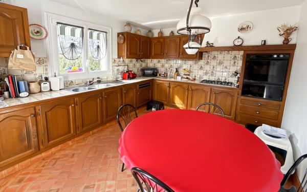 Maison à vendre    4 pièces • 145 m2 Olivet