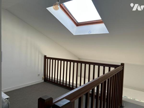 NANTES – TORTIERE Duplex traversant de 91,51 m² hab avec large balcon Sud.  garage 2 voitures