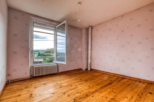 Christophe Michaudelle – EXLUSIVITE - CAPIFRANCE vous propose proche de LIZY SUR OURCQ à DHUISY : maison 4 chambres - 6 pièces - 141 m² - Terrasse et jardins - garage - pièce buanderie