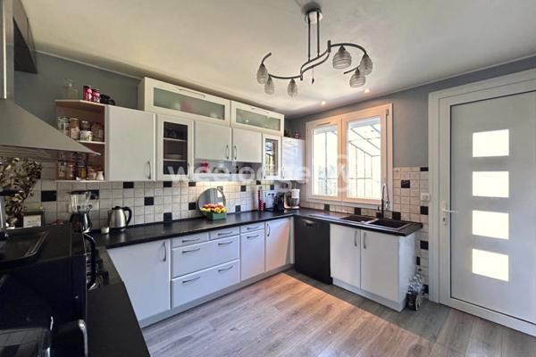 Maison à vendre 9 pièces de 180 m² à Perthes