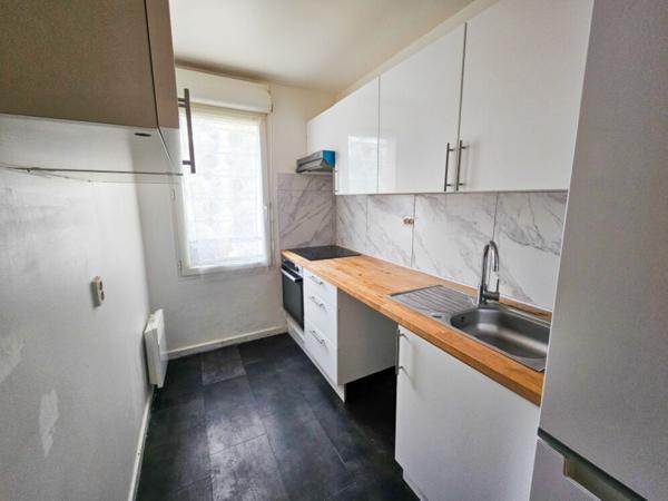 A LOUER T3 61m² + BALCON + PARKING + CAVE - CERGY LE HAUT