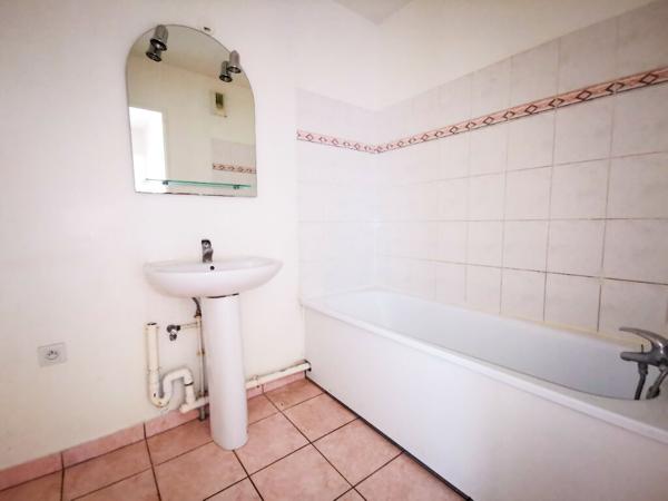 A LOUER T3 61m² + BALCON + PARKING + CAVE - CERGY LE HAUT