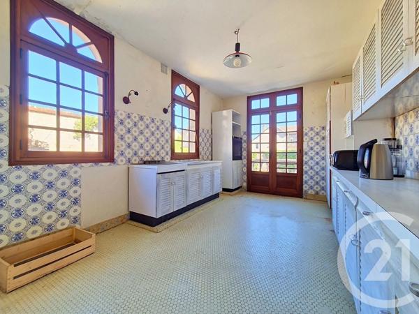 Maison à vendre  11 pièces - 424,31 m 2   ARGENTAN  - 61