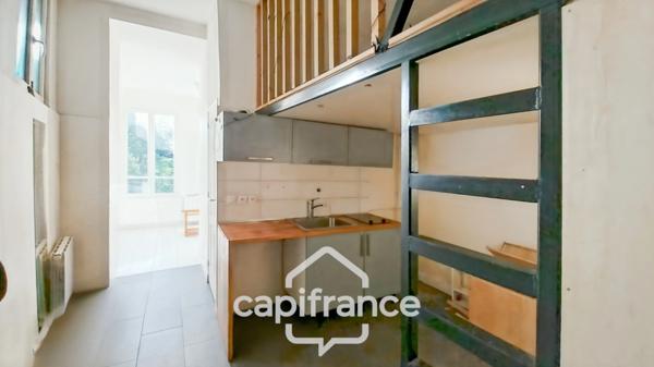 Montreuil-Studio indépendant idéalement situé-En plein coeur de ville -Proximité immédiat métro L9- 15 mn RER A- Cave