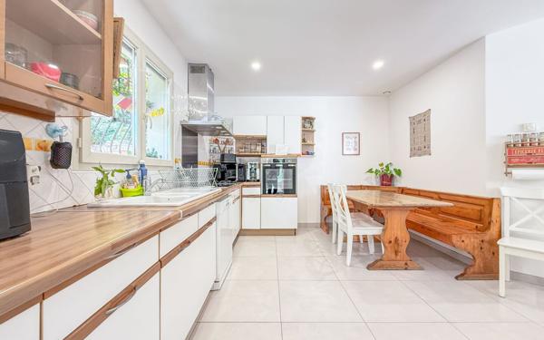 Maison à vendre    5 pièces • 150 m2 Saint-Paul-de-Vence