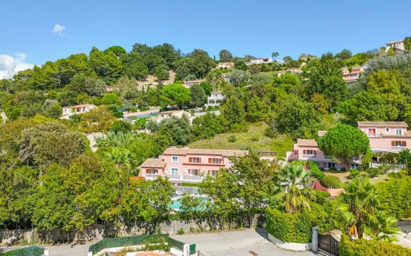 Maison à vendre    5 pièces • 150 m2 Saint-Paul-de-Vence