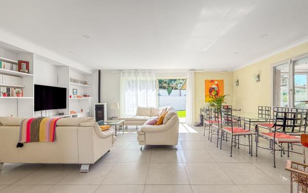 Maison à vendre    5 pièces • 150 m2 Saint-Paul-de-Vence