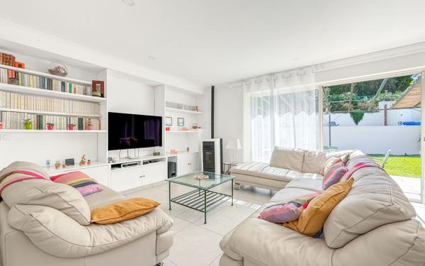 Maison à vendre    5 pièces • 150 m2 Saint-Paul-de-Vence