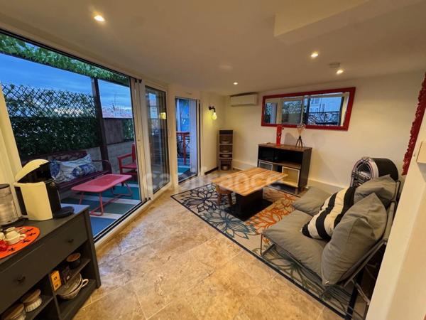 Appartement à vendre superbe 2 pièces MARSEILLE 6EME ARRONDISSEMENT (13) TERRASSE