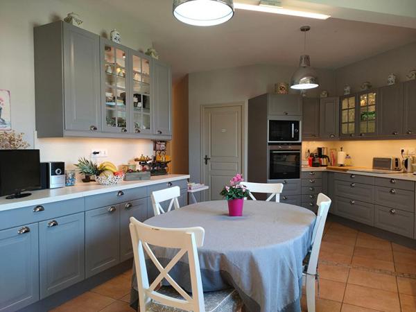 BELLE DEMEURE DE CHARME  - 236 M² - DOUBLE GARAGE - PISCINE - TERRAIN 4289 M²