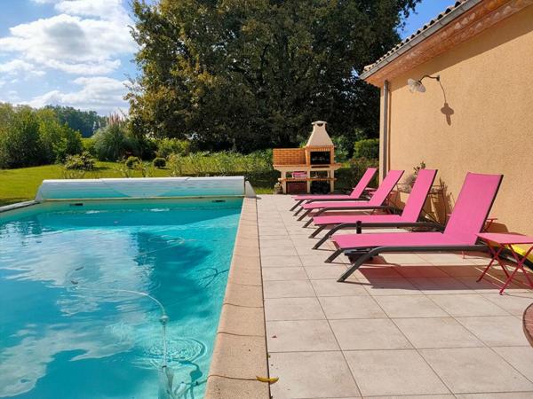 BELLE DEMEURE DE CHARME  - 236 M² - DOUBLE GARAGE - PISCINE - TERRAIN 4289 M²
