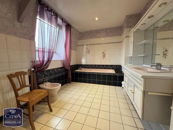 Maison à vendre 7 pièces 157.38m² Le Mans (72000)