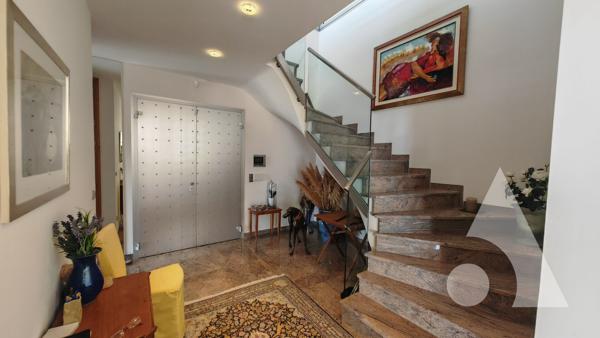 Villa 6 pièces 193 m2