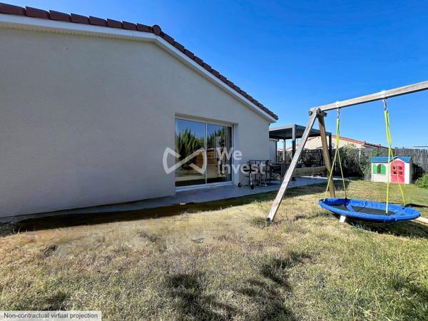 Villa récente de type 5 avec pergola et jardin.