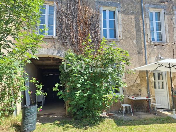 Maison familiale de caractère de 212 m² avec jardin, dépendance de 60 m² et combles aménageables de 100 m²– Entrains-sur-Nohain (Nièvre)