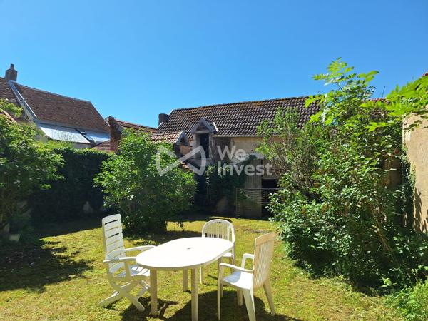 Maison familiale de caractère de 212 m² avec jardin, dépendance de 60 m² et combles aménageables de 100 m²– Entrains-sur-Nohain (Nièvre)
