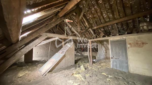 Maison familiale de caractère de 212 m² avec jardin, dépendance de 60 m² et combles aménageables de 100 m²– Entrains-sur-Nohain (Nièvre)