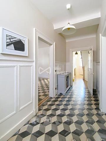 Maison familiale de caractère de 212 m² avec jardin, dépendance de 60 m² et combles aménageables de 100 m²– Entrains-sur-Nohain (Nièvre)