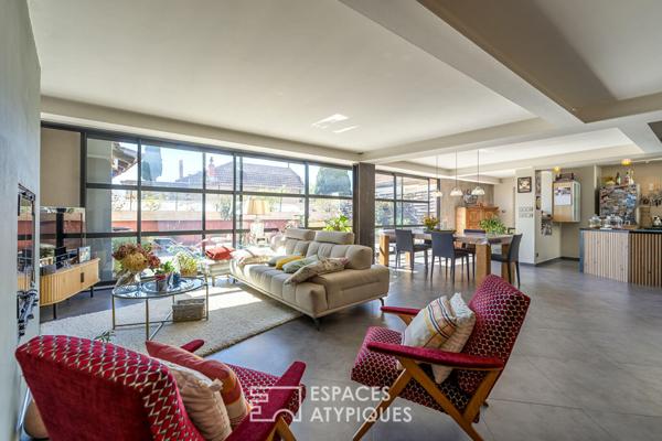 Triplex d’exception lumineux et paisible avec sa spacieuse terrasse