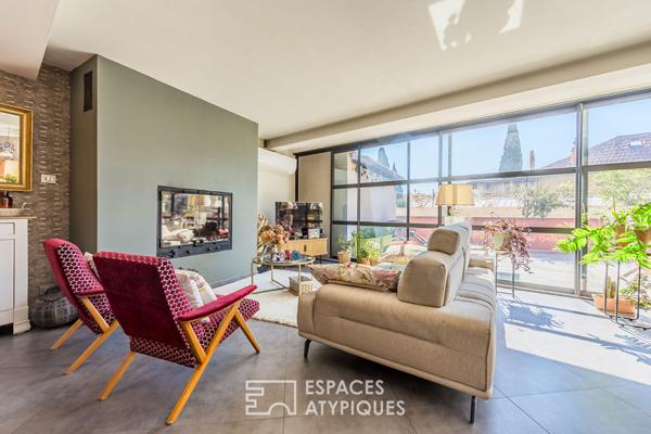 Triplex d’exception lumineux et paisible avec sa spacieuse terrasse