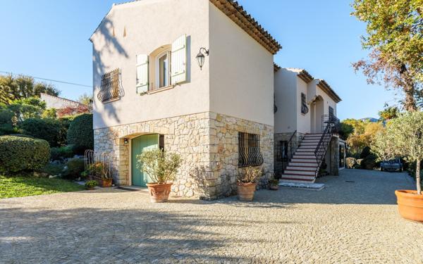 Maison à vendre    4 pièces • 160 m2 La Gaude