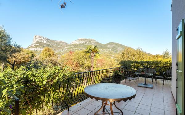 Maison à vendre    4 pièces • 160 m2 La Gaude