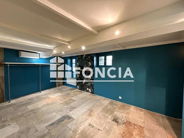 À vendre Local commercial 80 m² - Uzès 30700