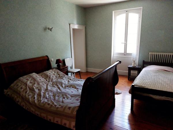 MAISON DE MAITRE AVEC PARC DE 5000M² DEPENDANCES ET DEUX PIGEONNIERS