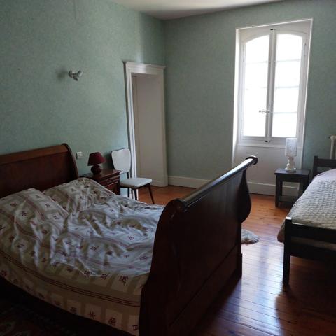 MAISON DE MAITRE AVEC PARC DE 5000M² DEPENDANCES ET DEUX PIGEONNIERS